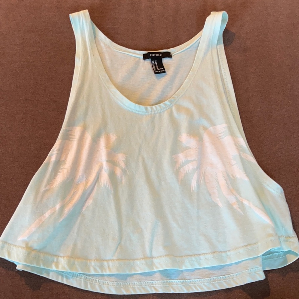 Cute women’s palm tree crop top - size medium from Forever 21 - used